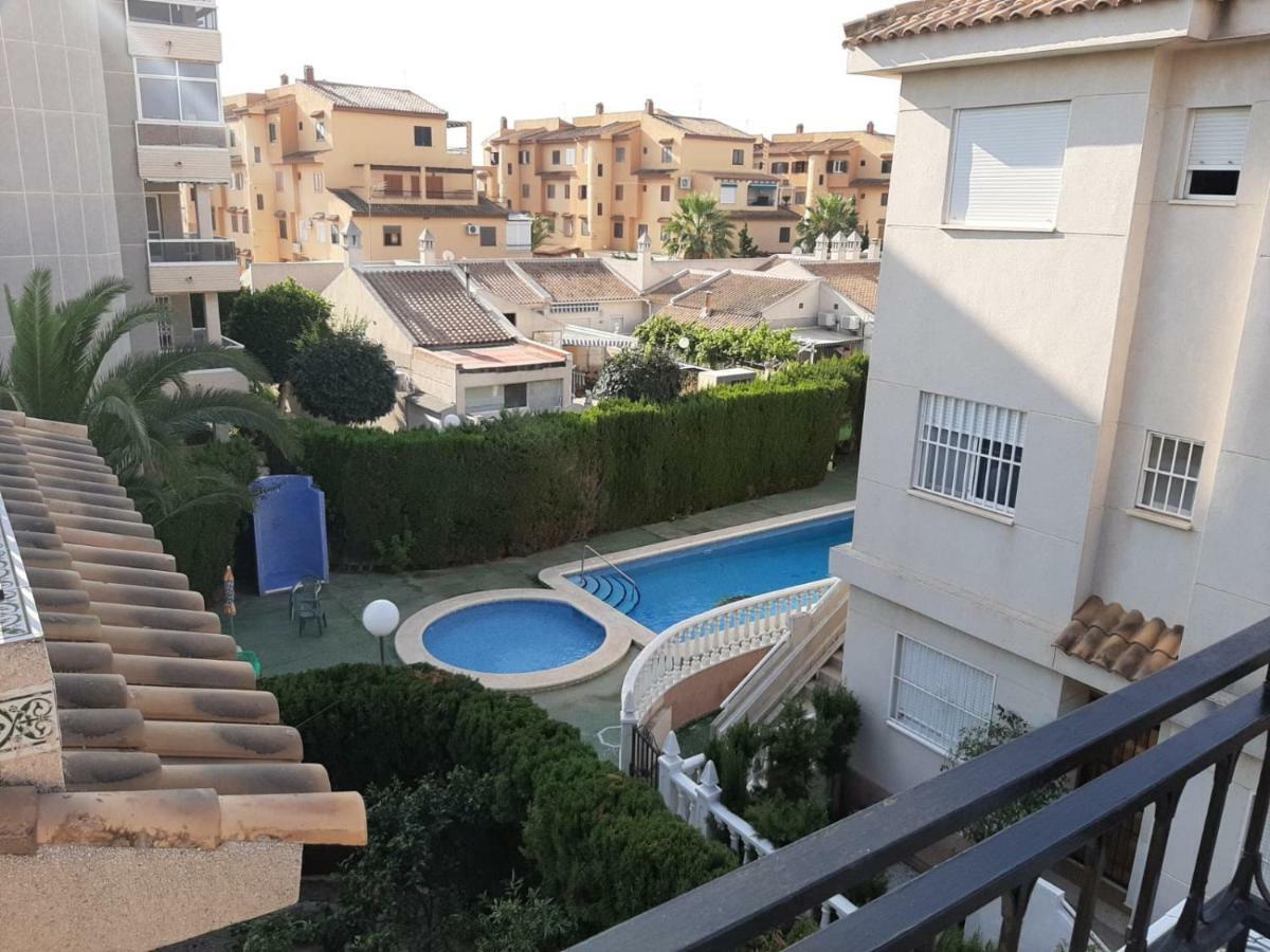 Residencia Alhambra Los Cisnes Torrevieja Buitenkant foto